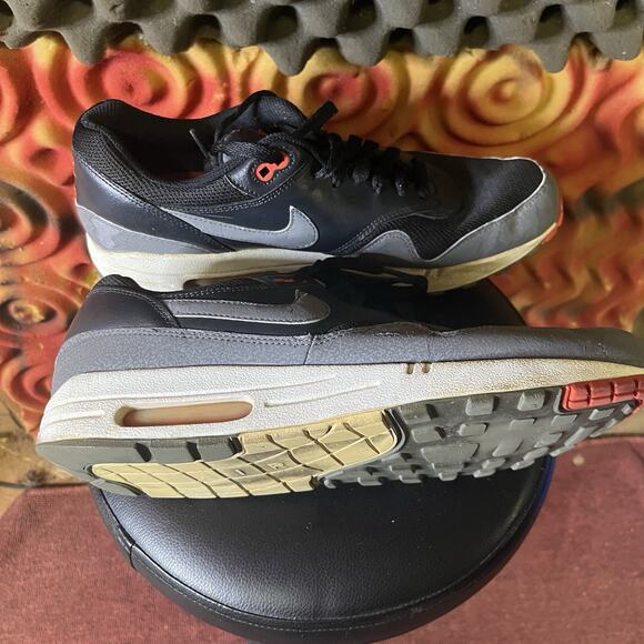 2012 NIKE AIR MAX 1 ESSENTIAL SHOES 537383-008 MENS 11.5 BLACK GREY ORANGE RARE